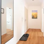 Homestead - Self-Check-In - Kostenloses Parken - Smart Tv - Kueche Vollausgestattet - Ruhige Lage Im Erdgeschoss Lägenhet Passau