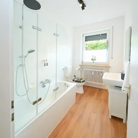 Homestead - Self-check-in - Kostenloses Parken - Smart Tv - Kueche Vollausgestattet - Ruhige Lage Im Erdgeschoss Daire *