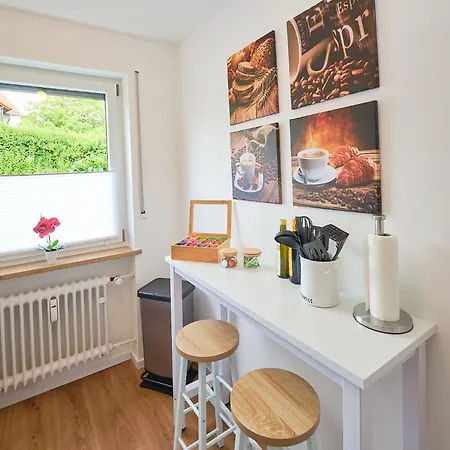 Homestead - Self-check-in - Kostenloses Parken - Smart Tv - Kueche Vollausgestattet - Ruhige Lage Im Erdgeschoss Daire